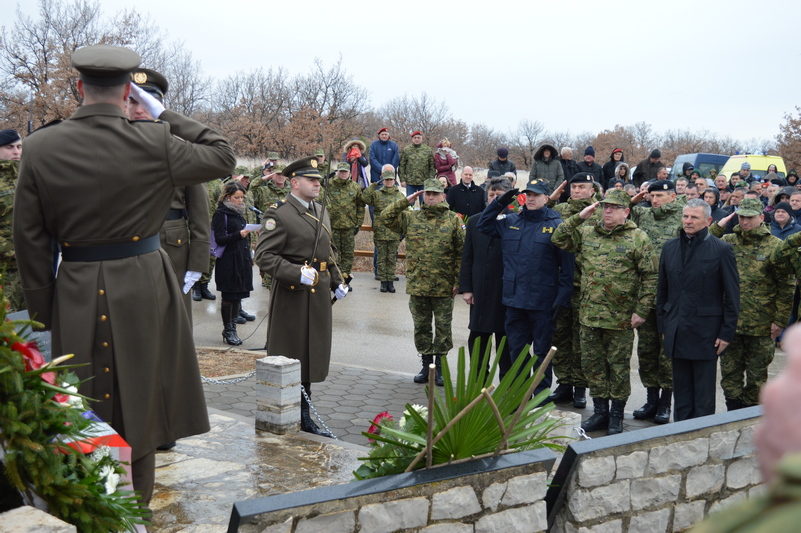 Slika /PU_ZD/vijesti/kokain pr18Novi direktorij/Maslenica 19,2.3.jpg